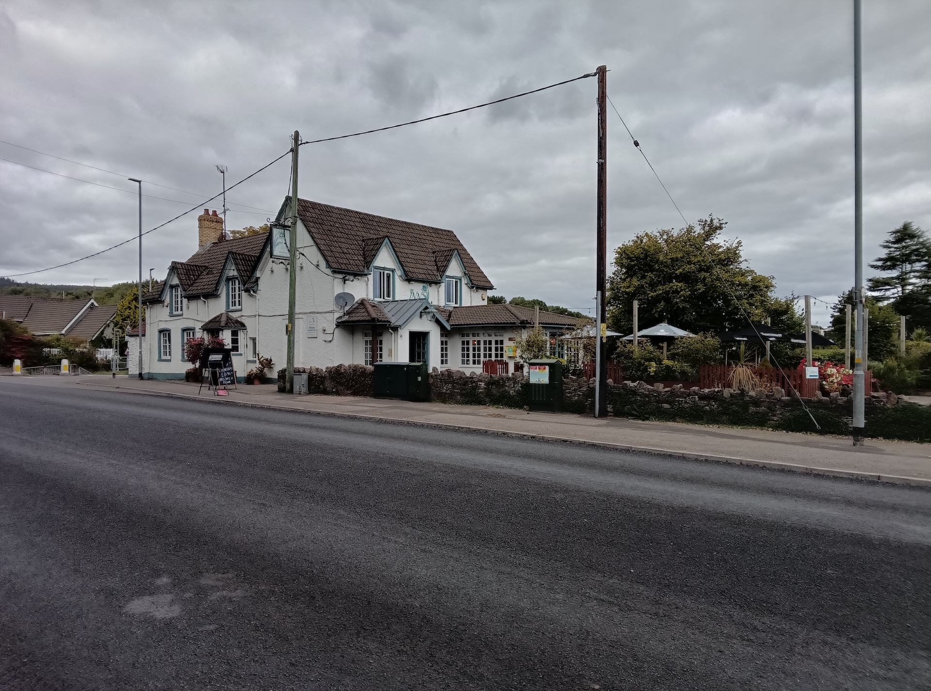 Rhiwderin Inn